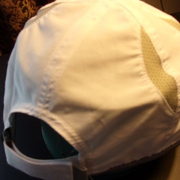 bigaccessories 3 Dancing Bears GD White Cap - Picture 3 of 8